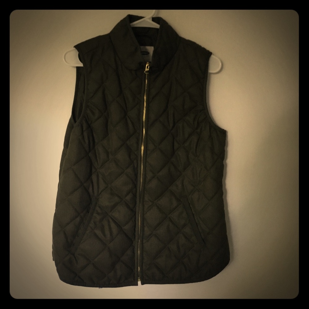 Quilted Dark Green Vest with Gold Zipper